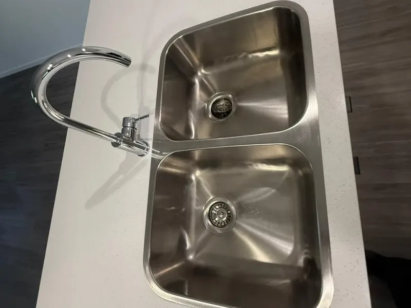 Comparison of regular domestic home cleaning and intensive deep sanitization